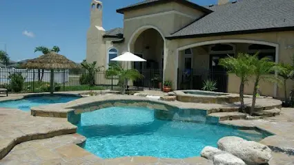 Custom Pools by Reynolds &ndash; pool builder in La Vernia, TX